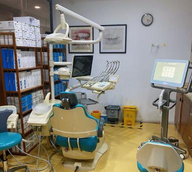广州梁桂兰口腔诊所治疗室