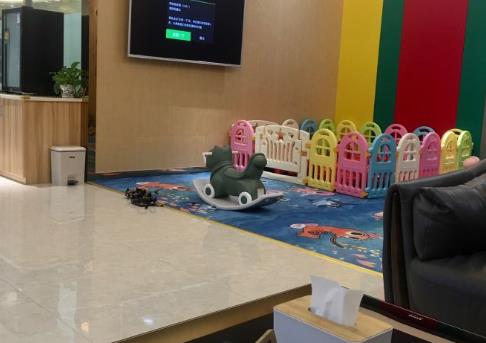 广州必恩爱行德口腔门诊部儿童游乐区
