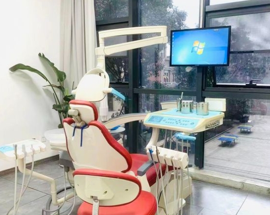 成都博丽泽口腔门诊治疗室