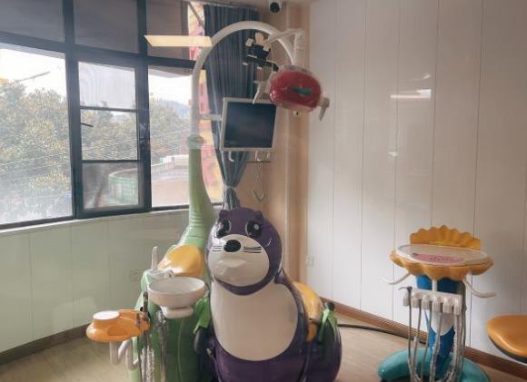 安顺悦和口腔诊所治疗室