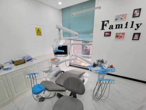 成都高新牙管家慈卫口腔门诊部治疗室
