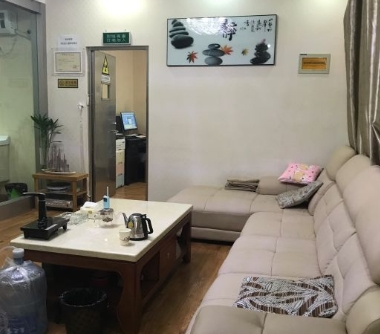 平顶山贝诺口腔门诊部休息区