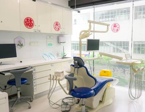 上海维乐口腔门诊部(美维馨普陀店)治疗室