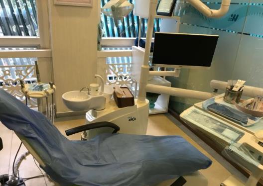 福州维乐口腔门诊部（温泉公园店）治疗室