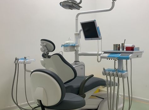 临沂三人行口腔门诊治疗室