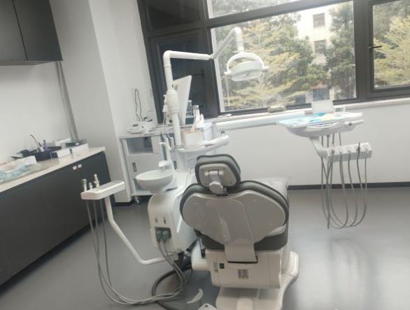惠州惠阳优梨口腔门诊部治疗室