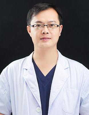 何学辉 何学辉