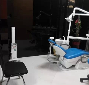 柳州牙卫士口腔门诊部治疗室