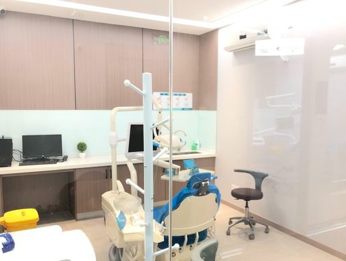 铜川满秦口腔诊所治疗室