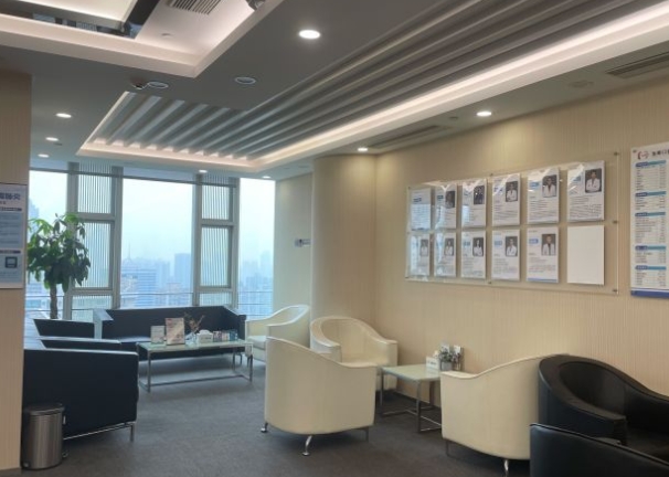 广州海斯口腔门诊部休息区
