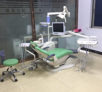 东莞穗美口腔门诊部治疗室