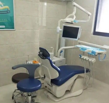 句容洪皓口腔诊所治疗室