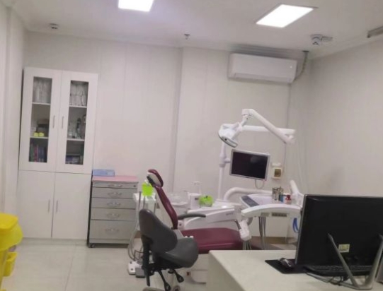 焦作铭朗口腔门诊治疗室