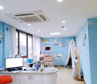 余姚德亿口腔诊所治疗室