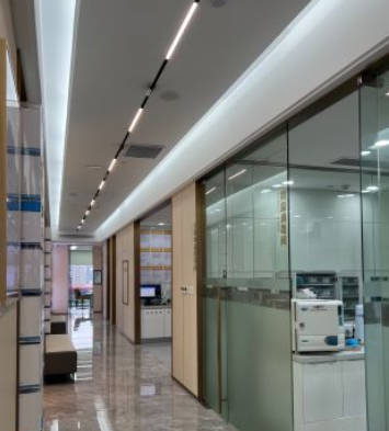 南宁同步口腔(华润店)走廊