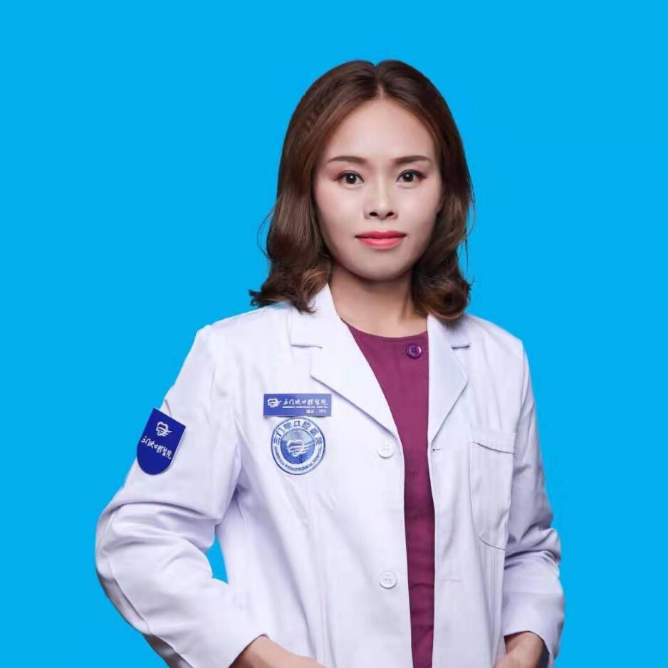 景旭娜 景旭娜
