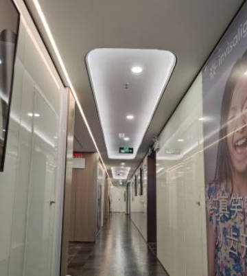 深圳慈恩齿科瑞思门诊(世界之窗店)走廊