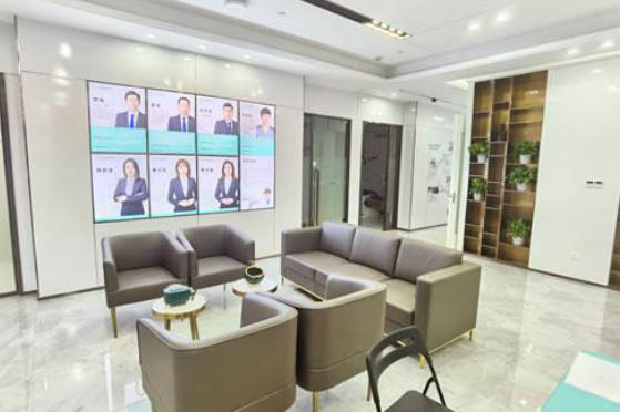 深圳华诚口腔门诊部(平湖店)休息区