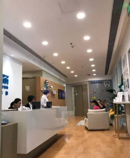 深圳瑞尔齿科门诊部环境