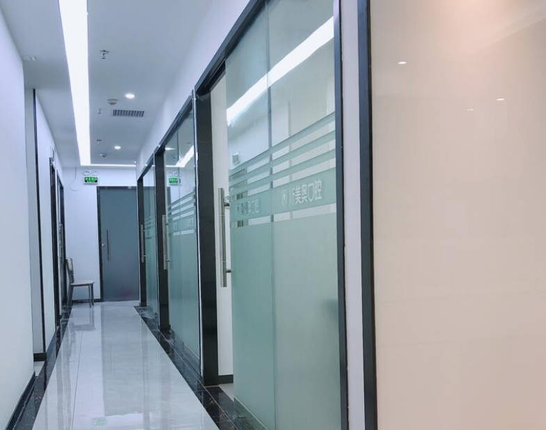 深圳斯美奥口腔诊所走廊
