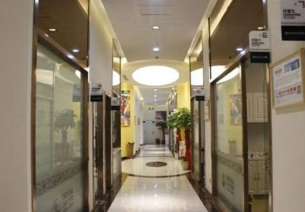 唐山牙博士口腔医院走廊