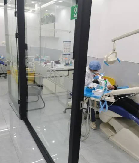 滕州市广涛口腔(和家园二店)诊疗室