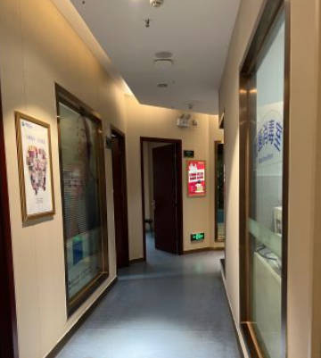 长沙优伢仕口腔(人民东路店)走廊