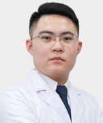 孙毅医生矫正种植技术怎么样-个人资料-深圳德贝美景龙口腔门诊部