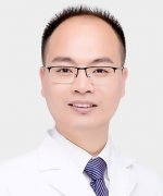 赖宏生医生矫正种植技术怎么样-个人资料-深圳德贝美景龙口腔门诊部