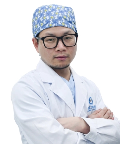 何思铃 何思铃