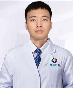 吕前锋 吕前锋