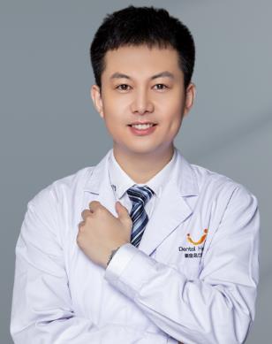田震
