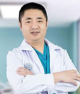 侯军