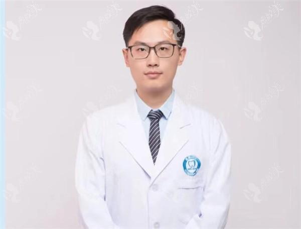 钱翼