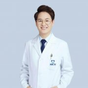 邱星明医生矫正种植技术怎么样-个人资料-北京海豚口腔