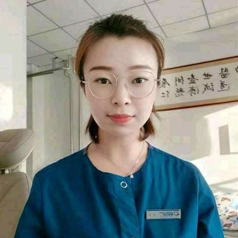 周颖 周颖