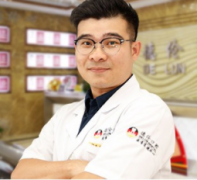 黄景祥医生矫正种植技术怎么样-个人资料-佛山德伦口腔(旗舰院)