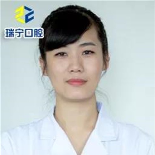邱爽 邱爽