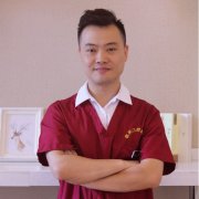 王飞医生矫正种植技术怎么样-个人资料-南充圣艾口腔(新世纪店)