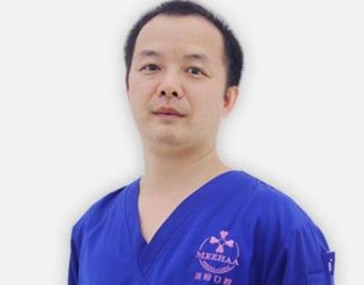 梁美德 梁美德