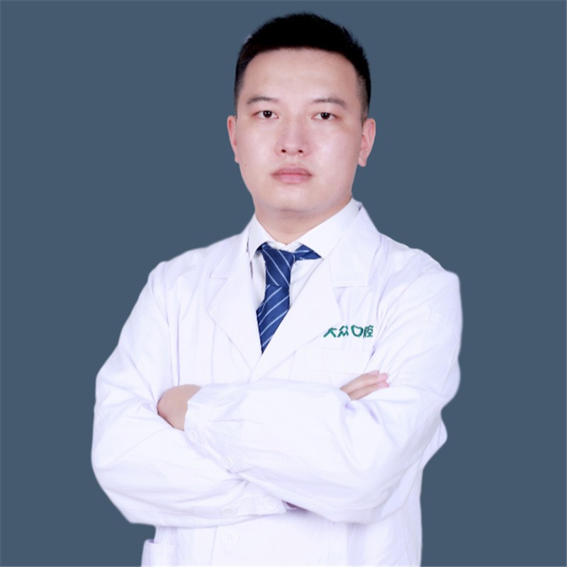 谭潇潇 谭潇潇