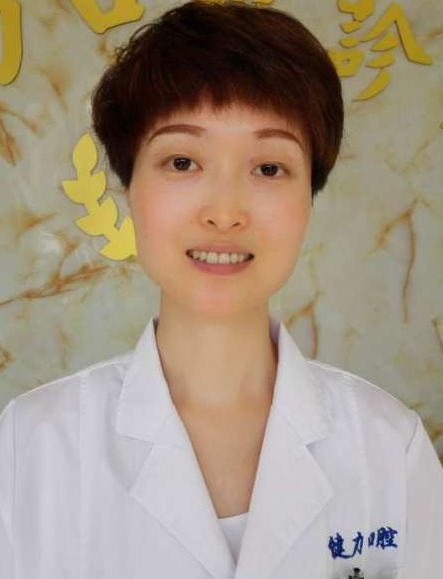何晓君 何晓君