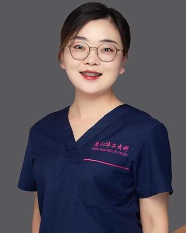 卢凌云 卢凌云