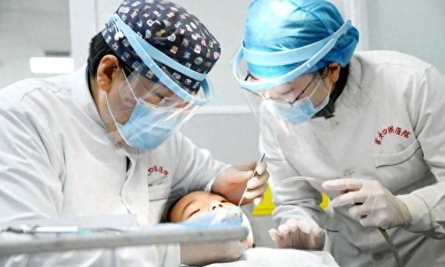 长沙美奥口腔：免费进口种植牙，价格亲民！